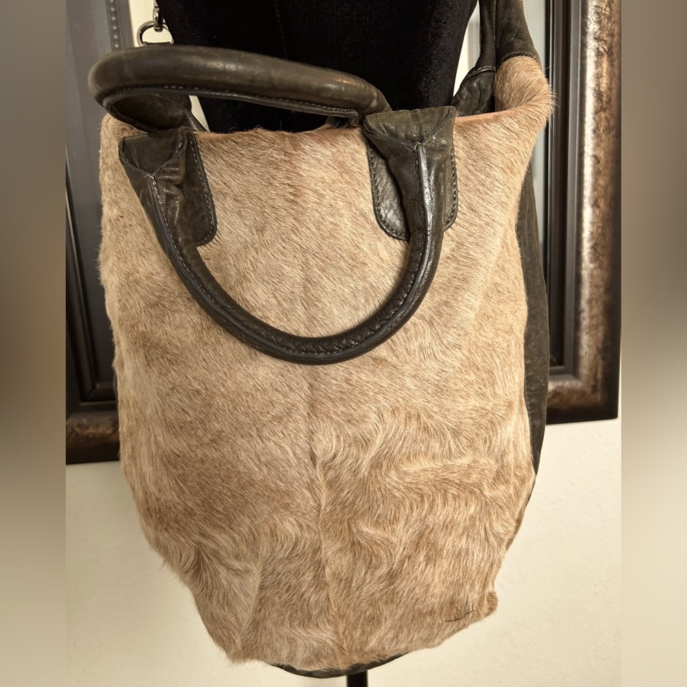 Gianni Notaro Green Leather Fur over shoulder with handles lined inside pockets